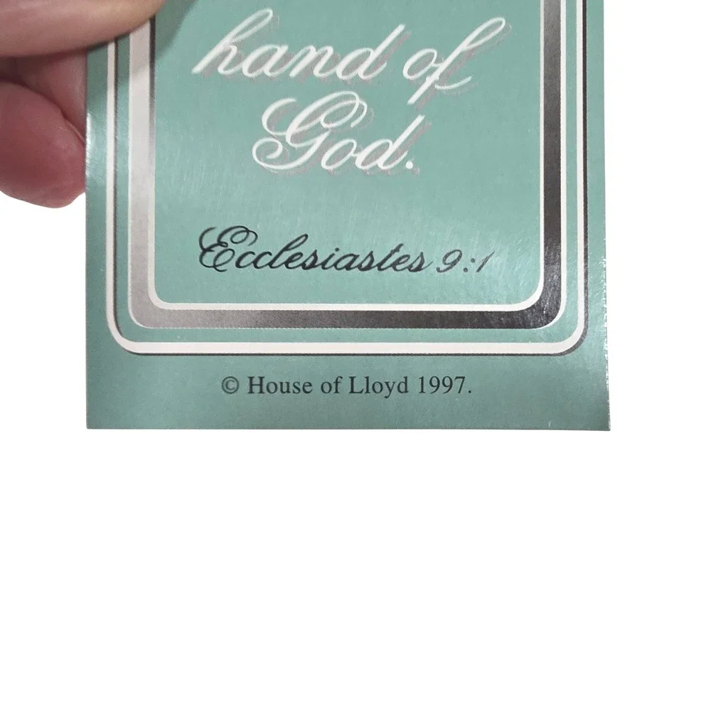 House of Lloyd Christmas Around the World Pin Scripture Ecclesiastes 9:1 1997‎